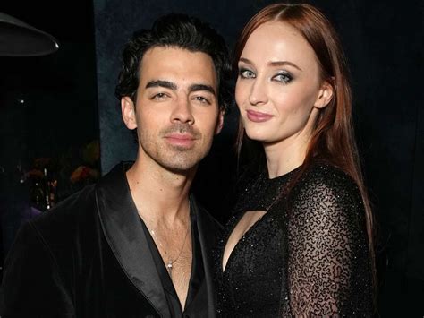 What Joe Jonas Saw on That Sophie Turner Ring Camera。